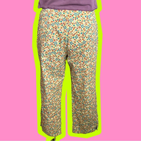 Y2K Fairy Garden Floral Capris - Picture 3 of 9